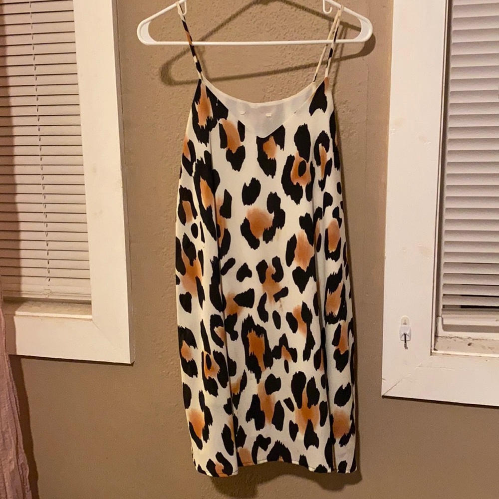 White chunky leopard print shift dress